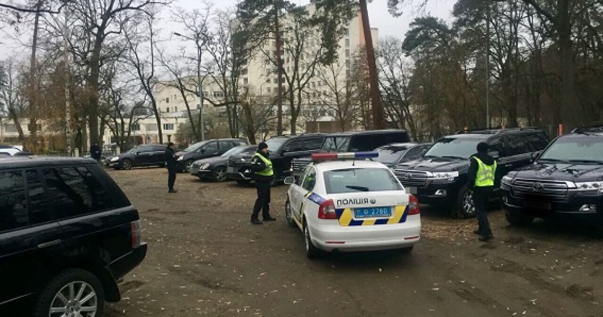 У Києві поліція "накрила" збіговисько десятків кримінальних авторитетів