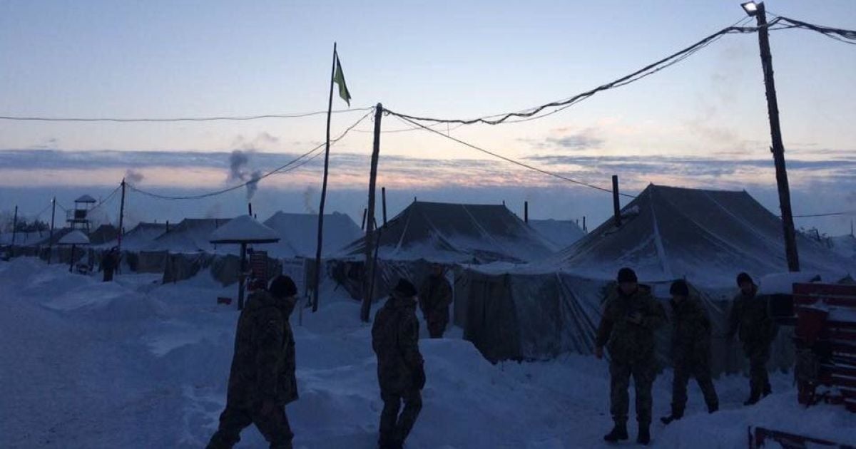 На Харьковщине ночью вспыхнула палатка в городке 92-й ОМБр