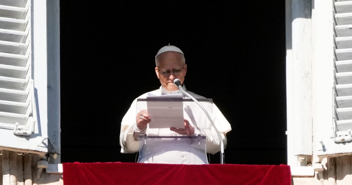 Папа Римський Лев XIV