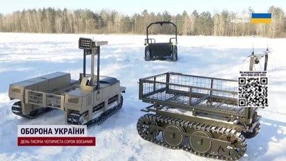 Дроїд, що замінює людину на війні! Добу стоїть на зміні, розпізнає ворога і відкриває вогонь!