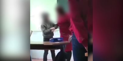 У Львівській області вчителька надавала запотиличників учневі перед класом