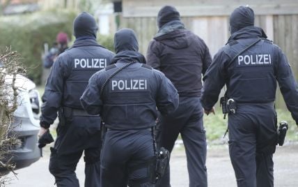 У Німеччині перевдягнені в поліцейських бандити забрали в українців 15 тисяч євро