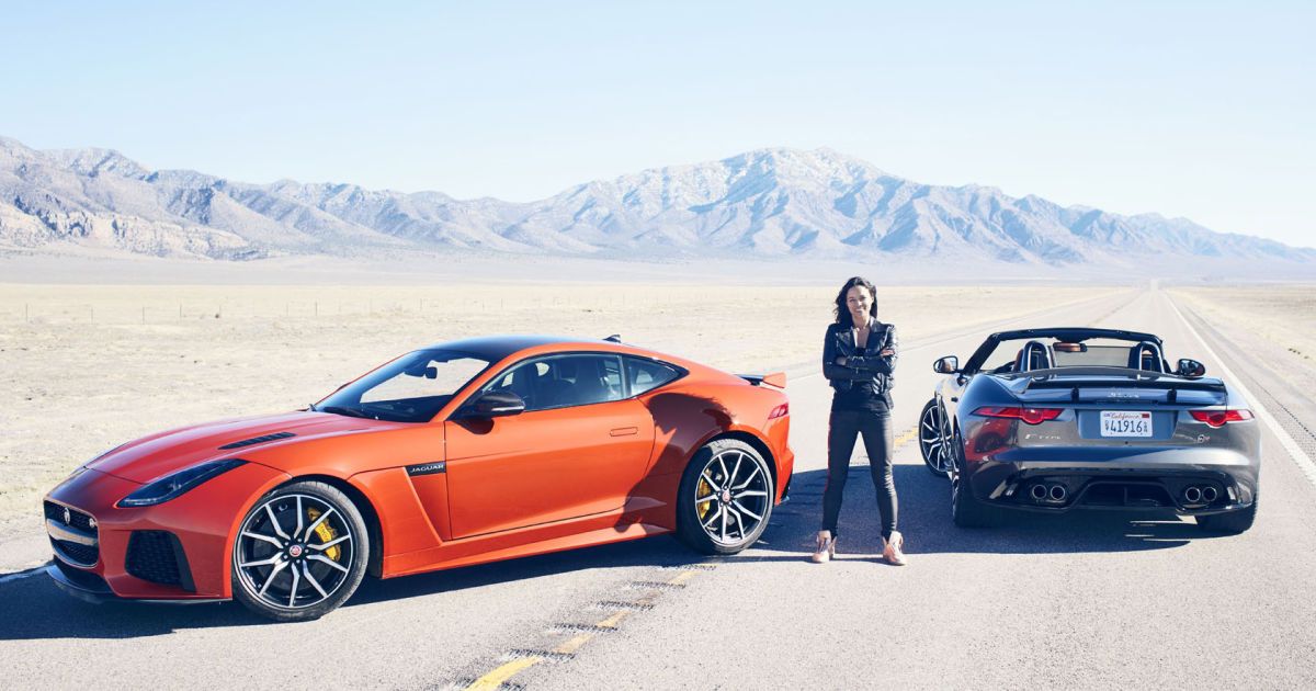 Актриса из "Форсажа" испытала Jaguar F-Type SVR (Видео)
