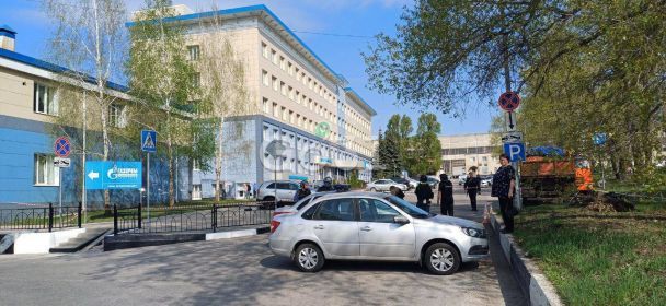 Дрон влучив у будівлю "Газпрому" в Бєлгороді 12 квітня / фото: Російські телеграм-канали