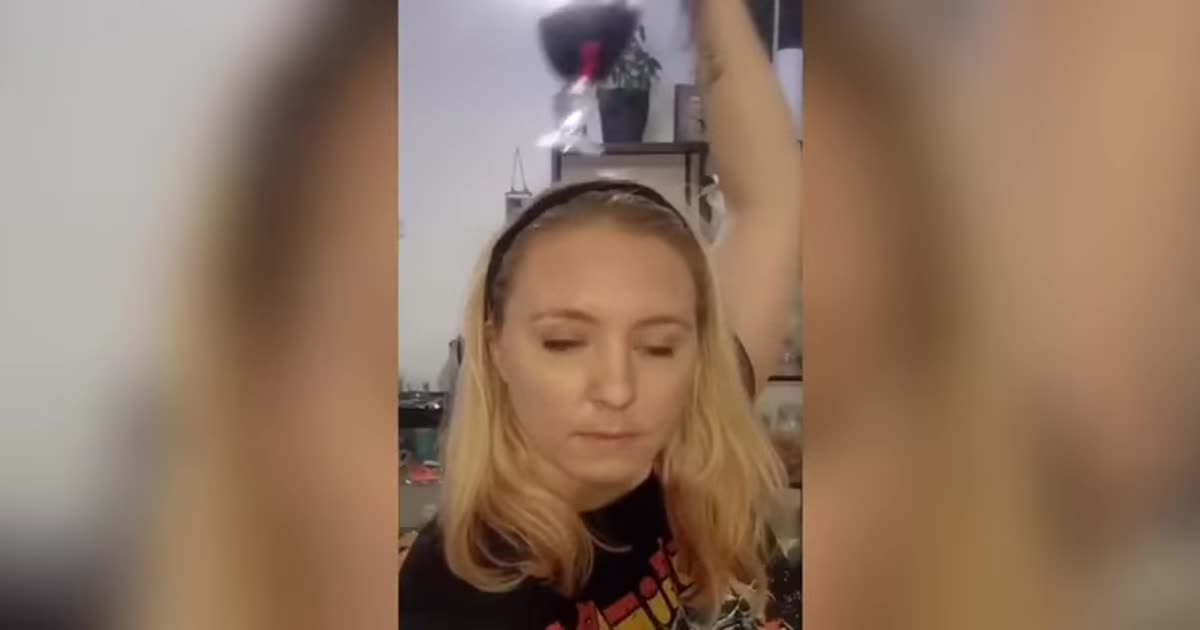 #BenSoloChallenge: юзеры достают вино и котов вместо меча, как герой финальных “Звездных войн"