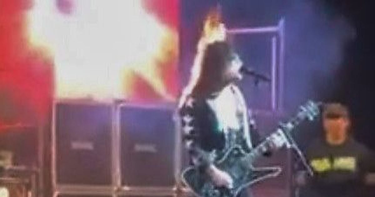 Охваченная пламенем голова солиста Kiss и порноактриса, которая ест сырое мясо к Дню святого Валентина. Тренды Сети