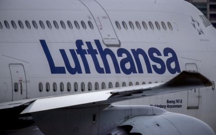 Екіпаж не може залишатись на ніч: Lufthansa змінила графік рейсів до Києва через загрозу нападу РФ