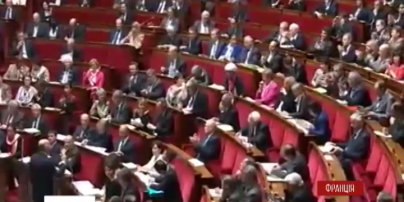 Парламент Франции разрешил лишать гражданства за терроризм