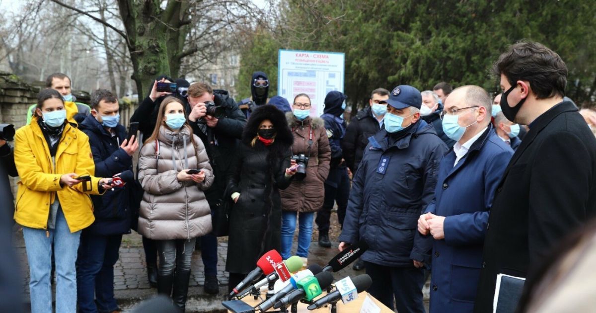 Пожар в больнице запорожья: максим степанов посетил место трагедии
