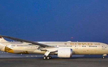 У Мережі з'явилося відео паніки пасажирів літака, який екстрено сів в Абу-Дабі