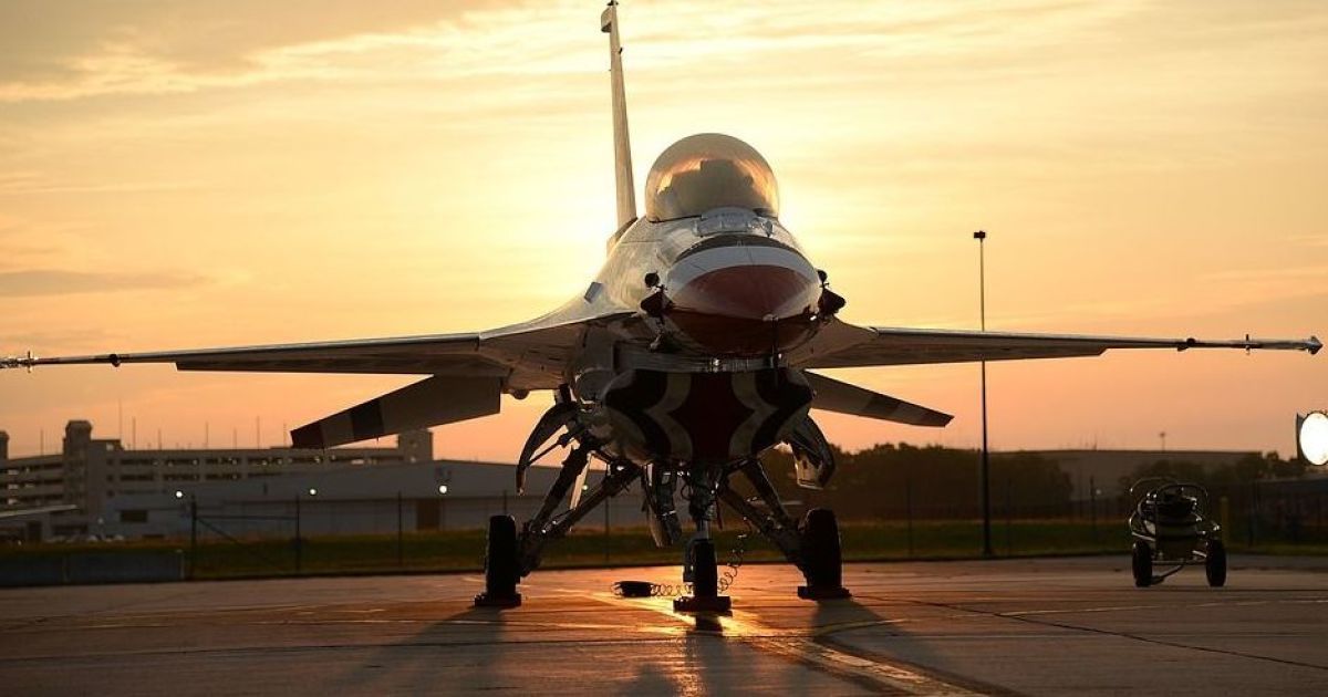 Передача F-16 Украине: пилоты из других стран готовы воевать
