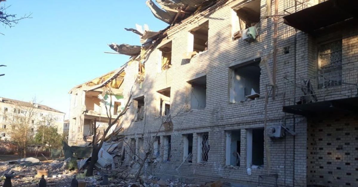 Повреждена больница в Херсонской области