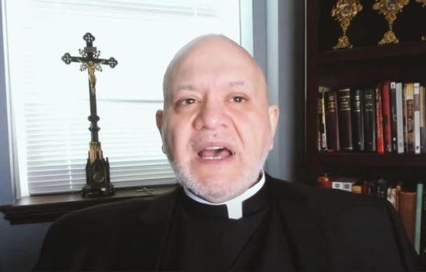 Панотець Карлос Мартінс / © скриншот з відео