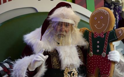 В видео-мессенджерах и прозрачных шарах: как Санта-Клаус будет поздравлять детей во время пандемии коронавируса