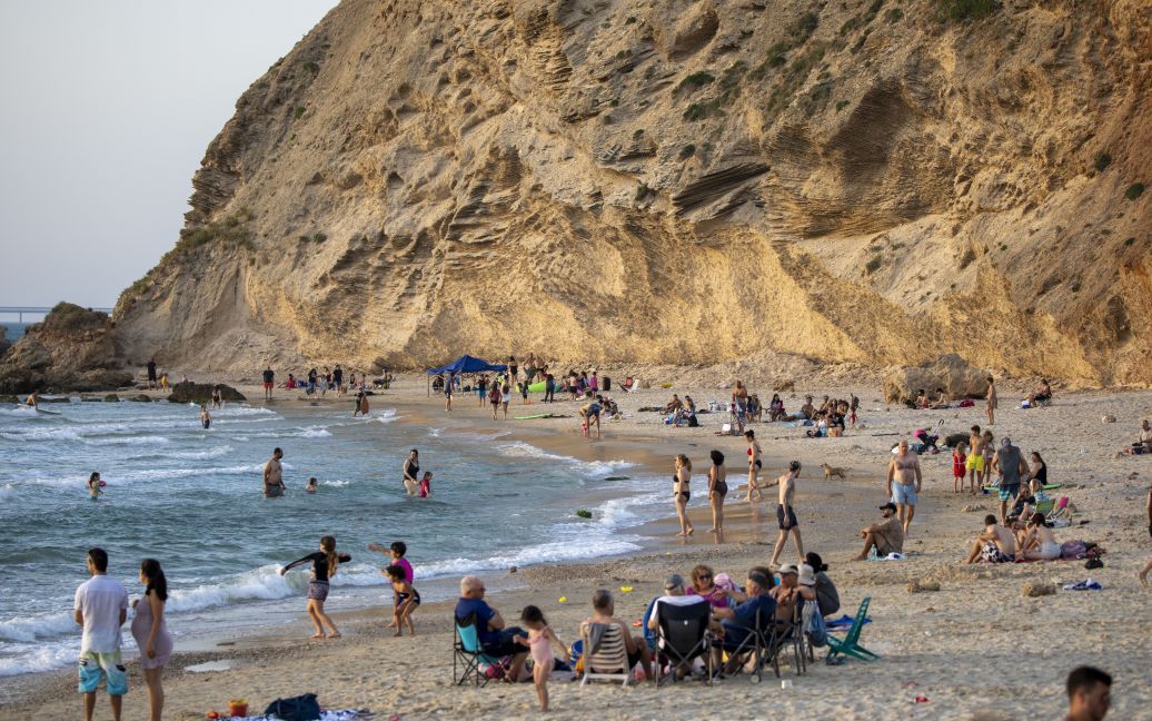 В Израиле разрешили открыть пляжи. / © Associated Press