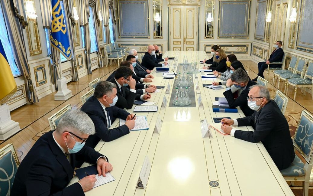Владимир Зеленский на встрече с Анн Линде / © Сайт президента Украины