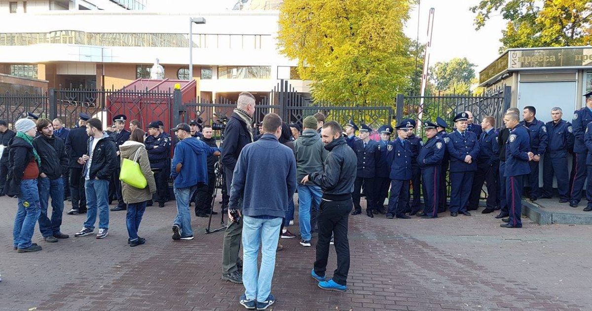 Активісти і правохоронці біля Солом&#039;янського суду
