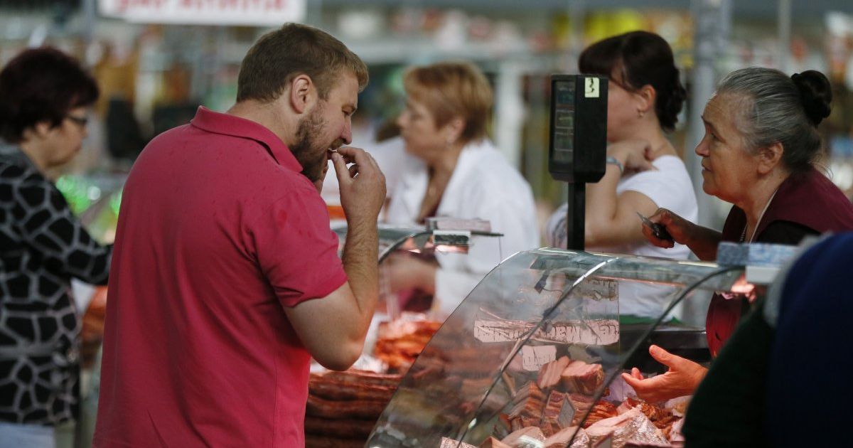Кабмін відпустив ціни на продукти у "вільне плавання"