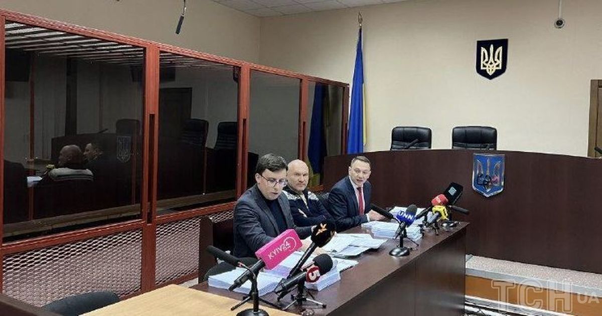 Суд уже семь часов избирает меру пресечения Игорю Мазепе