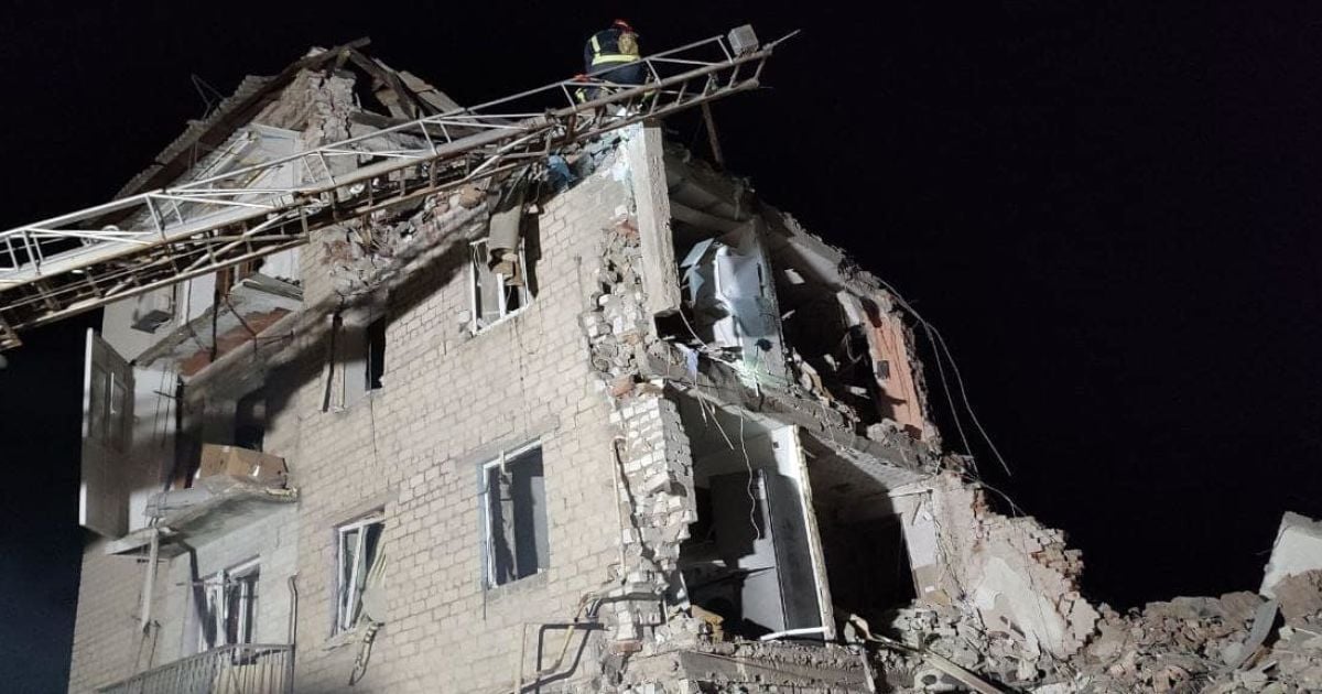 The Russians fired missiles at a high-rise building / Photo: State Emergency Service