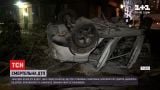 Новини України: в Одесі легковик злетів з дороги на подвір'я, а потім врізався в каштан