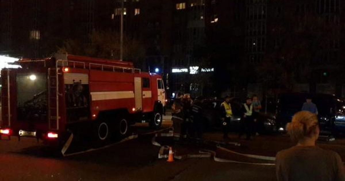 В ДТП на Героев Сталинграда столкнулись 5 машин. / © twitter/auto_kiev