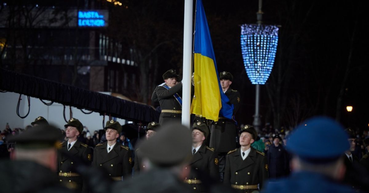 Военные оркестры, праздничные марши и передача вооружения: как в Украине празднуют 30-летие ВСУ