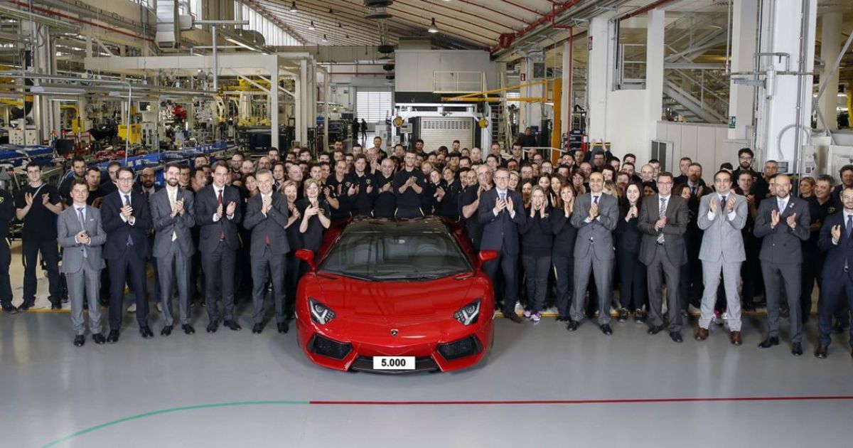 Lamborghini выпустил пятитысячный суперкар Aventador
