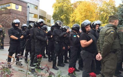 Под Апелляционным судом Киева произошли столкновения, есть задержанные