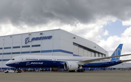 В флагманской модели самолетов Boeing обнаружили опасную неисправность