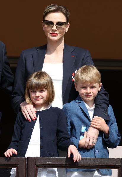 Княгиня Шарлін з дітьми принцесою Габріеллою та принцом Жаком / © Getty Images