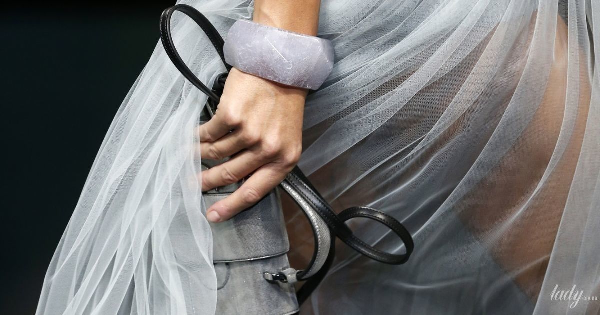 Коллекция Emporio Armani прет-а-порте сезона весна-лето 2020