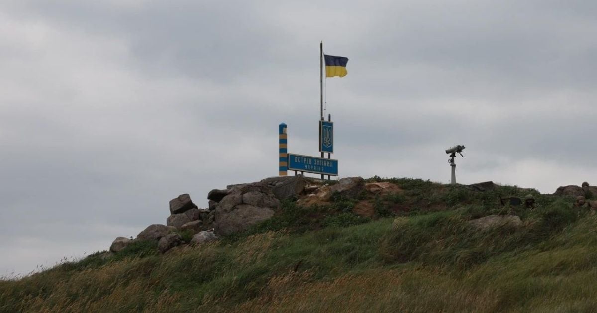 Invaders Attacked Zmiinyi Island Last Night  – Four Aircraft Bombs Were Dropped