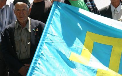 В центре Киева состоялся автопробег под крымскотатарскими флагами