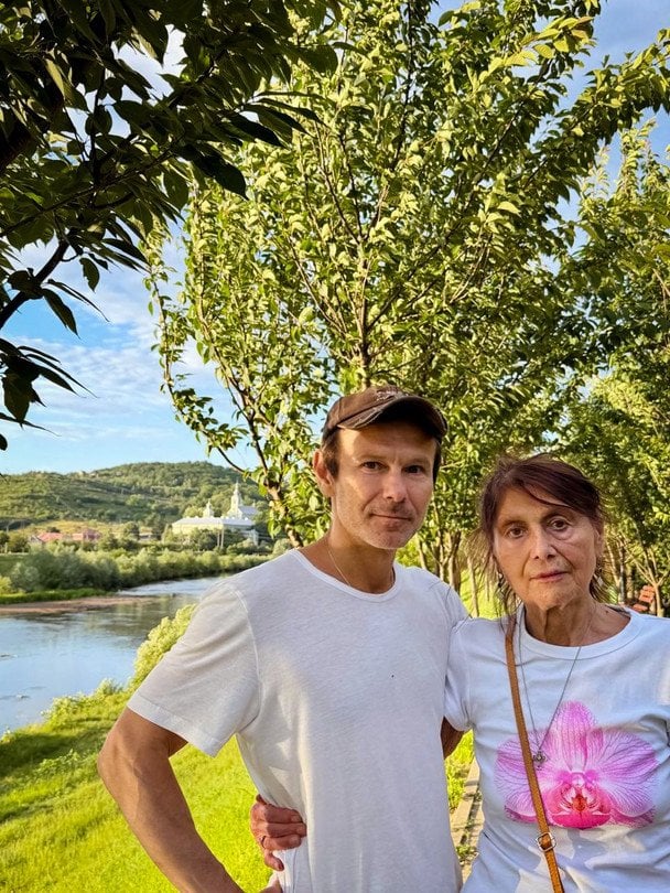 Святослав Вакарчук з мамою / © instagram.com/sviatoslav.vakarchuk