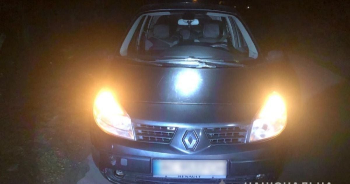На Волыни пьяный водитель на авто сбил двоих детей в возрасте 3 и 13 лет и сбежал: фото