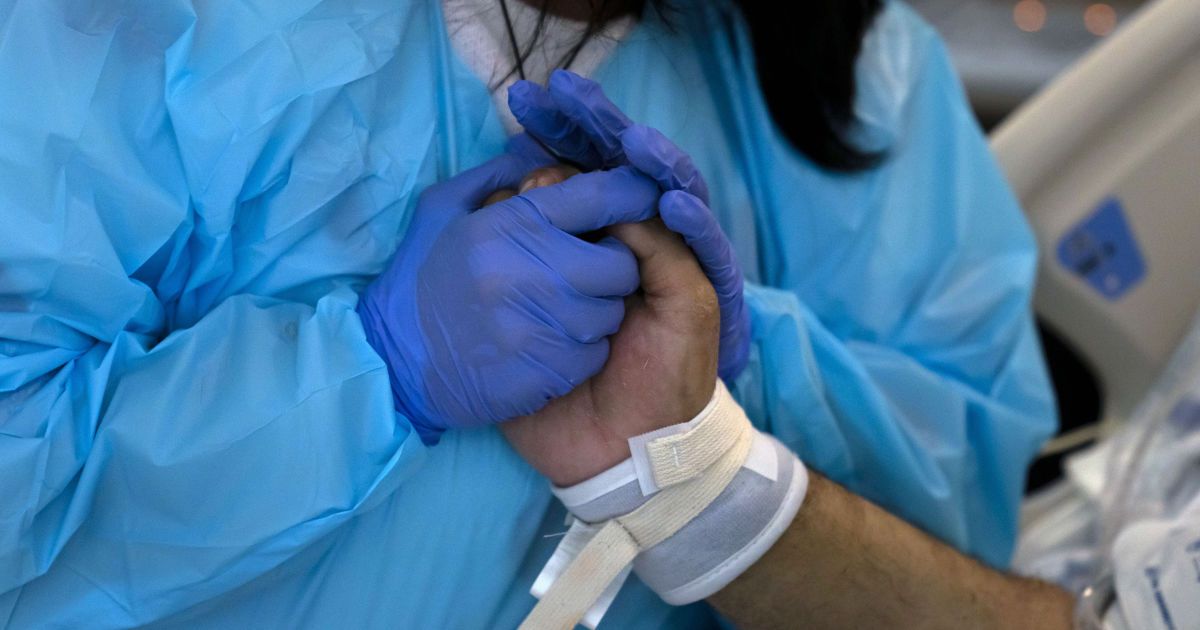 Каждый день умирает 40-60 больных: Кличко рассказал о тревожной ситуации с COVID