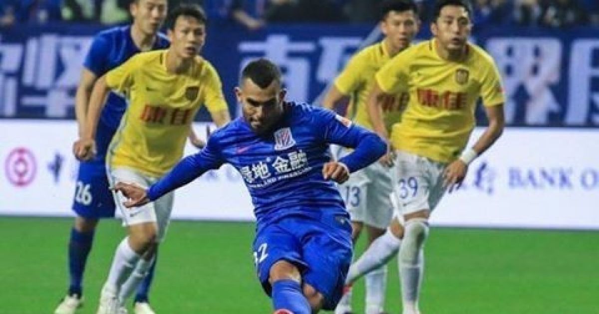 Китайский богач Тевес забил первый гол в Суперлиге