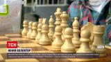 8-летний мальчик играет с прохожими в шахматы и собирает деньги для ВСУ