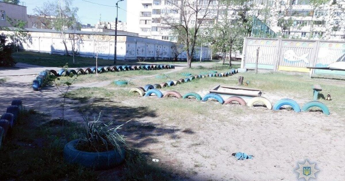 У Києві чоловік під час сварки відірвав вухо своєму товаришу по чарці