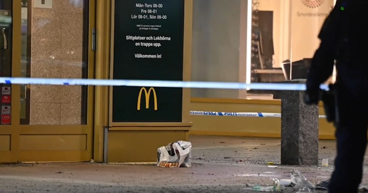 Упереміш із передноворічними феєрверками у Стокгольмі пролунали постріли: є поранені (відео)