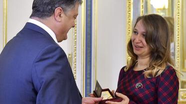 Порошенко нагороджує вчителів_02 / © Сайт президента Украины