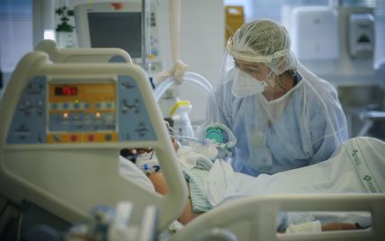 У Львові 5-річну дівчинку, в якої було 80% ураження легень, уже відключили від апарату ШВЛ: як почувається дитина