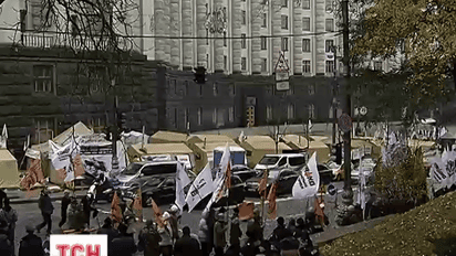 Сьогодні під будинком уряду представники «тарифного майдану» проводили віче