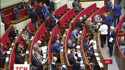Работа в Верховной Раде затормозилась