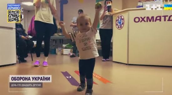 Маленькі українці в перші дні війни зі своїми лікарями опинились у центрі обстрілів: як виживала "фортеця-"Охматдит"