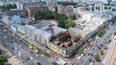 Наслідки пожежі на Хрещатику / © УНІАН