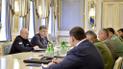 Порошенко приказал привести в повышенную боевую готовность подразделения на админгранице с Крымом