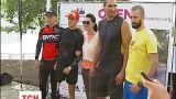 Брати Кличко і ведучі 1+1 Media випробували нову найдовшу в Україні бігову доріжку