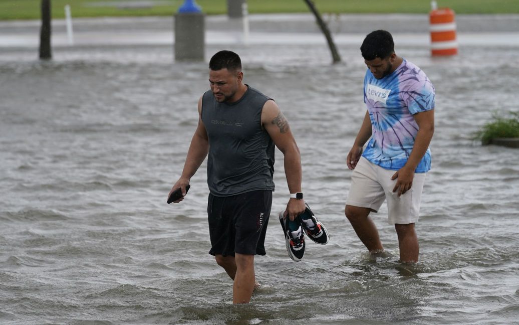 © Associated Press
